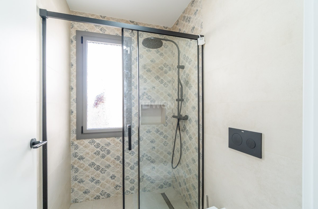 Resale - Villa - Orihuela Costa - Costa Blanca