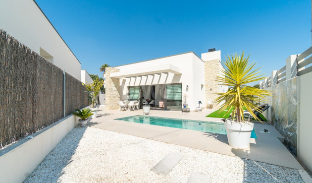 Resale - Villa - Orihuela Costa - Costa Blanca