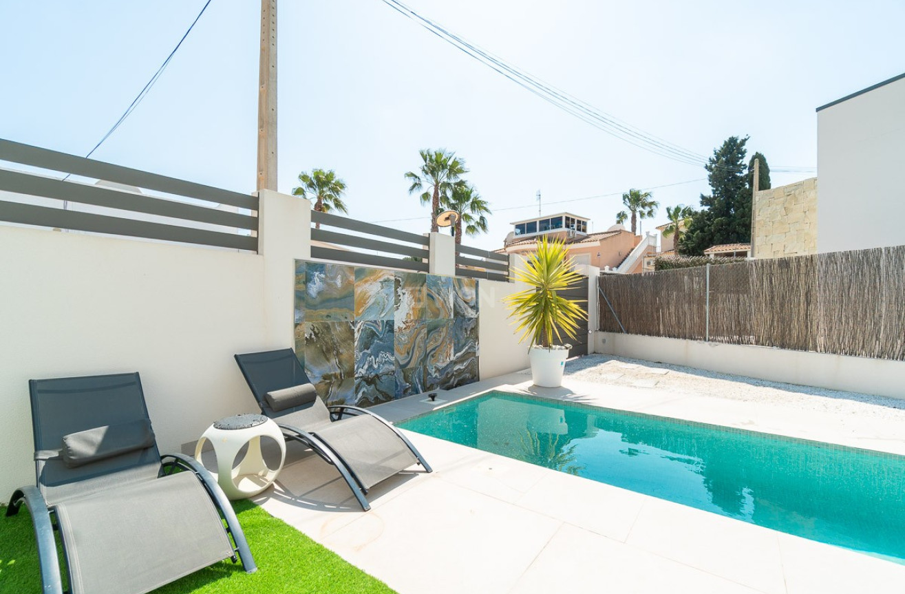 Resale - Villa - Orihuela Costa - Costa Blanca