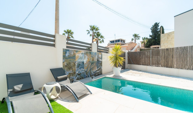 Resale - Villa - Orihuela Costa - Costa Blanca