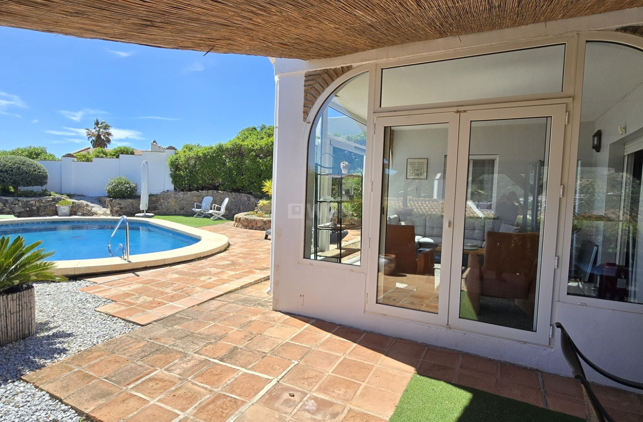 Resale - Villa - Vinuela - Inland