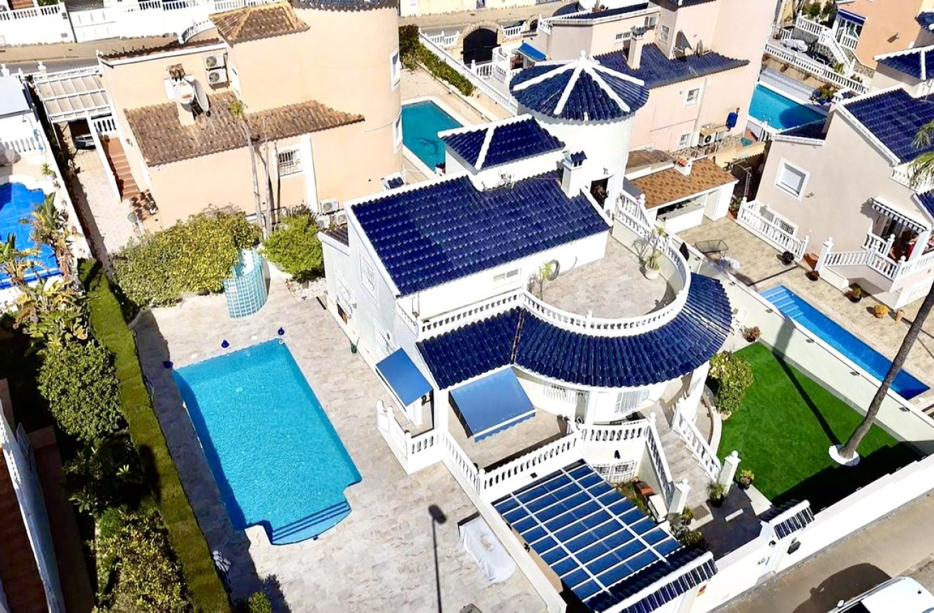 Resale - Villa - Pinar de Campoverde - Inland