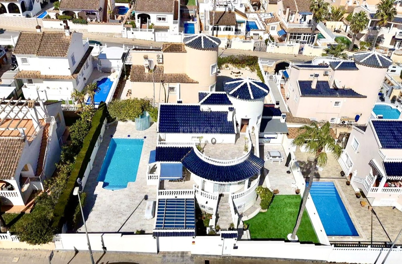 Resale - Villa - Pinar de Campoverde - Inland