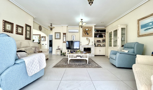 Resale - Villa - Pinar de Campoverde - Inland