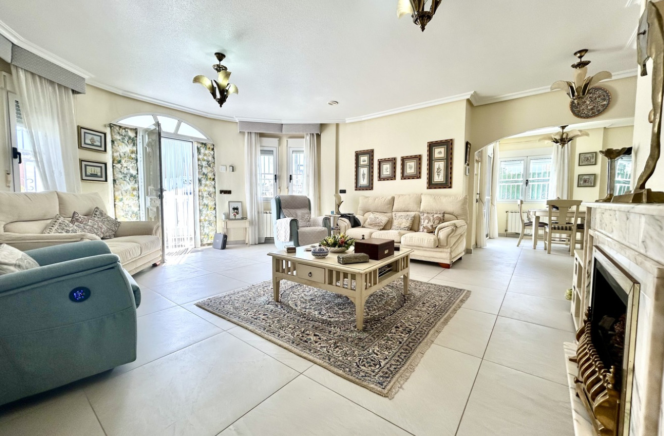 Resale - Villa - Pinar de Campoverde - Inland