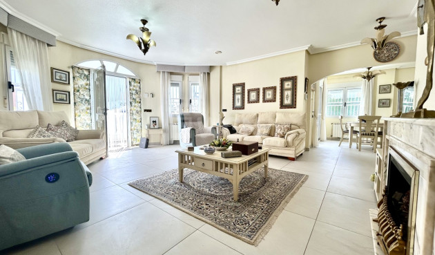 Resale - Villa - Pinar de Campoverde - Inland