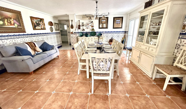 Resale - Villa - Pinar de Campoverde - Inland
