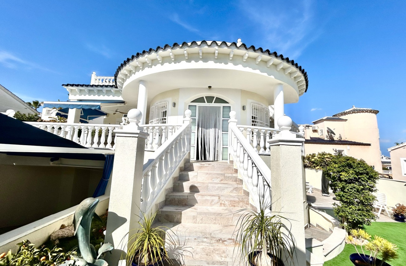 Resale - Villa - Pinar de Campoverde - Inland