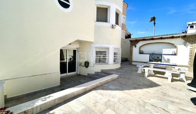 Resale - Villa - Pinar de Campoverde - Inland