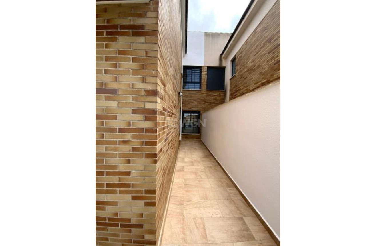 Resale - Villa - Roldan - Inland