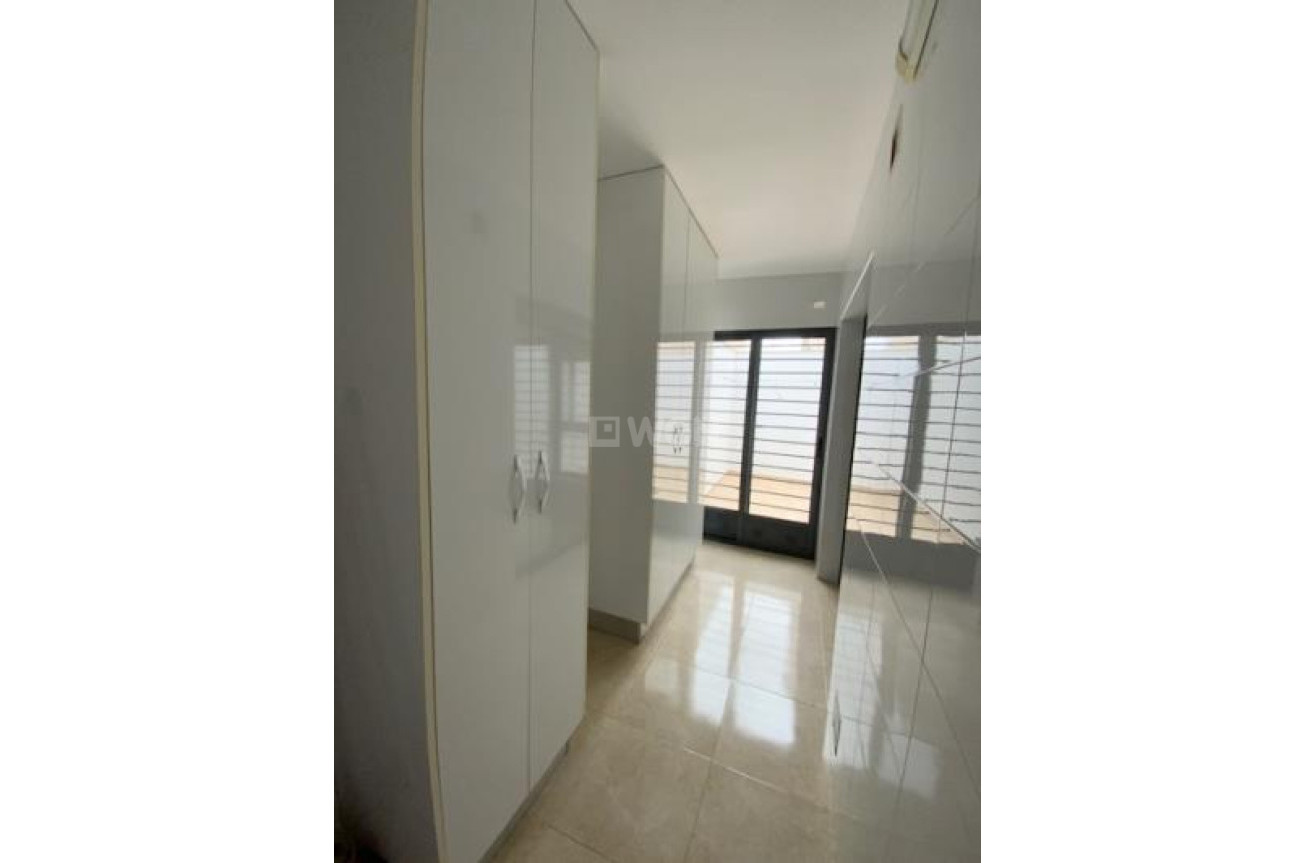 Resale - Villa - Roldan - Inland