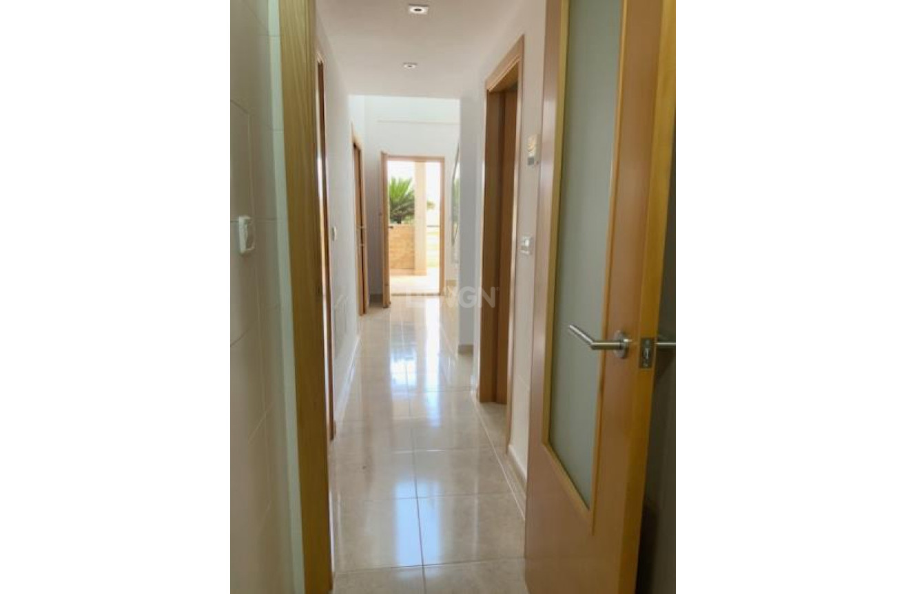 Resale - Villa - Roldan - Inland