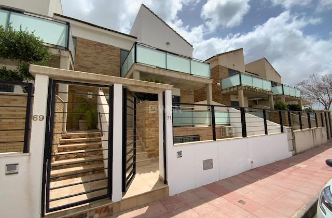 Resale - Villa - Roldan - Inland