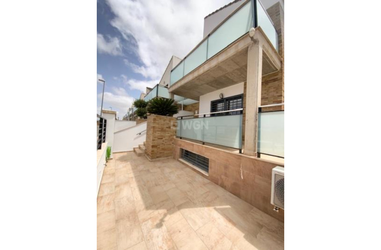 Resale - Villa - Roldan - Inland