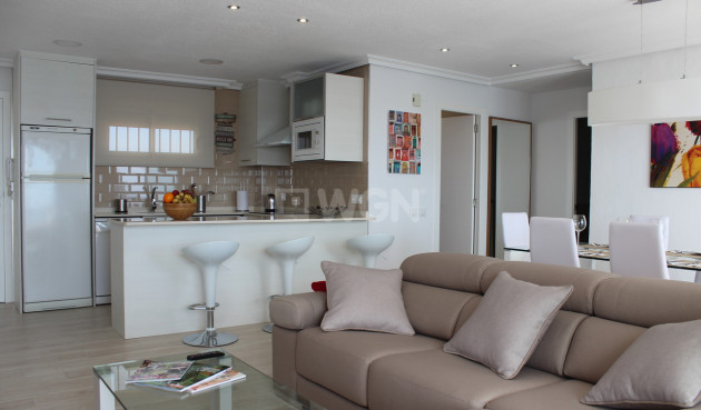 Resale - Apartment / flat - Mil Palmeras - Costa Blanca