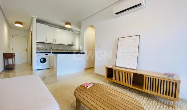 Resale - Apartment / flat - Villamartin - Costa Blanca