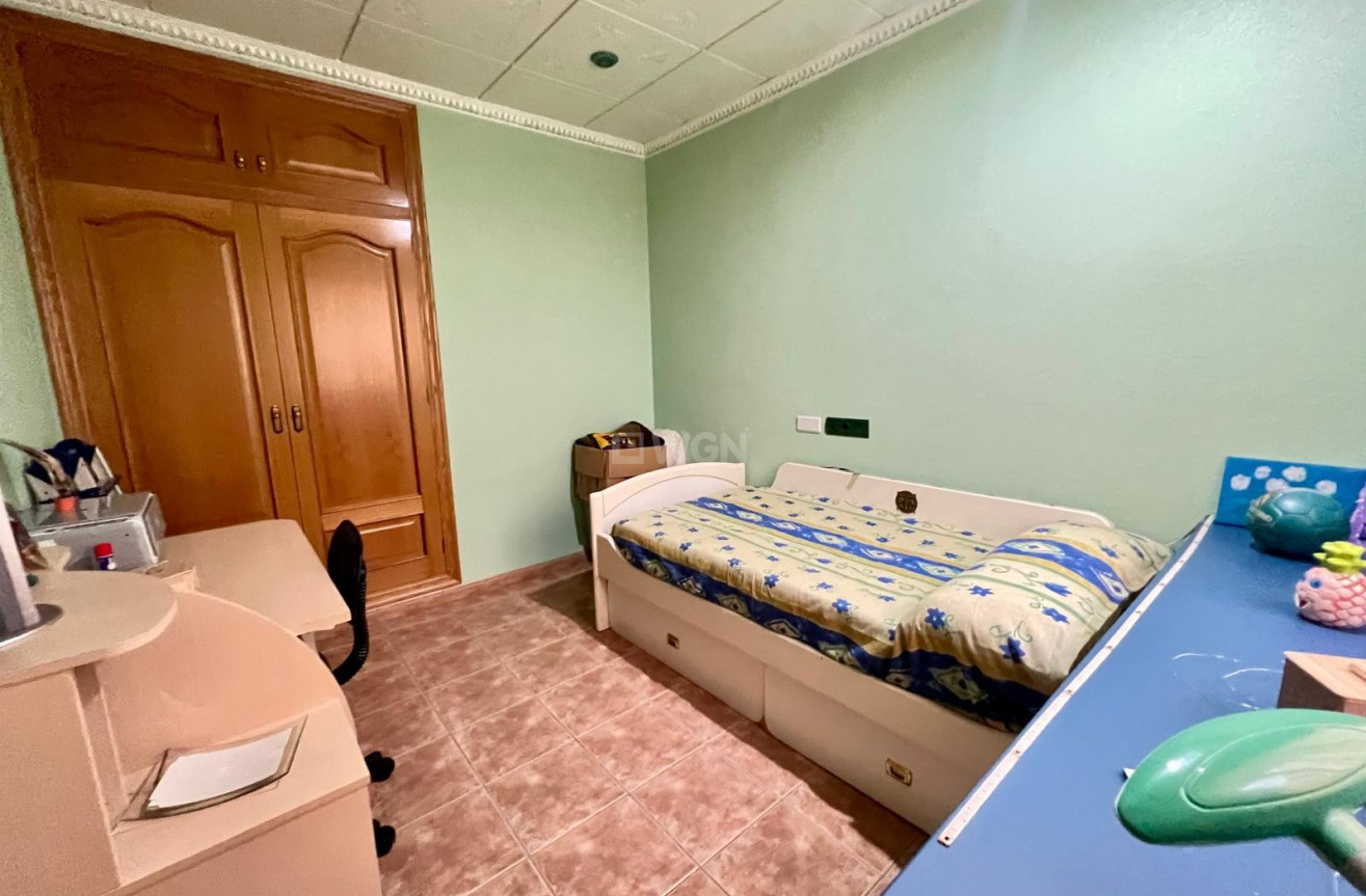 Odsprzedaż - Kamienica - Pinoso - Inland