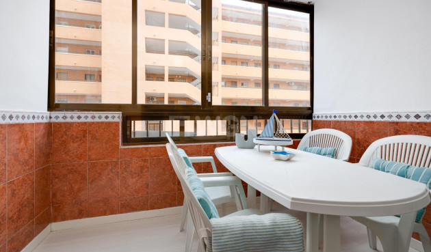 Odsprzedaż - Mieszkanie w bloku - Torrevieja - Cabo Cervera