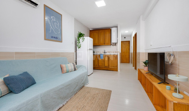 Odsprzedaż - Mieszkanie w bloku - Torrevieja - Cabo Cervera