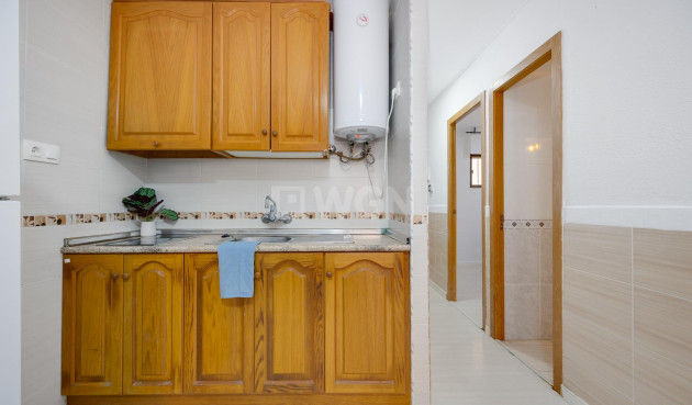 Odsprzedaż - Mieszkanie w bloku - Torrevieja - Cabo Cervera