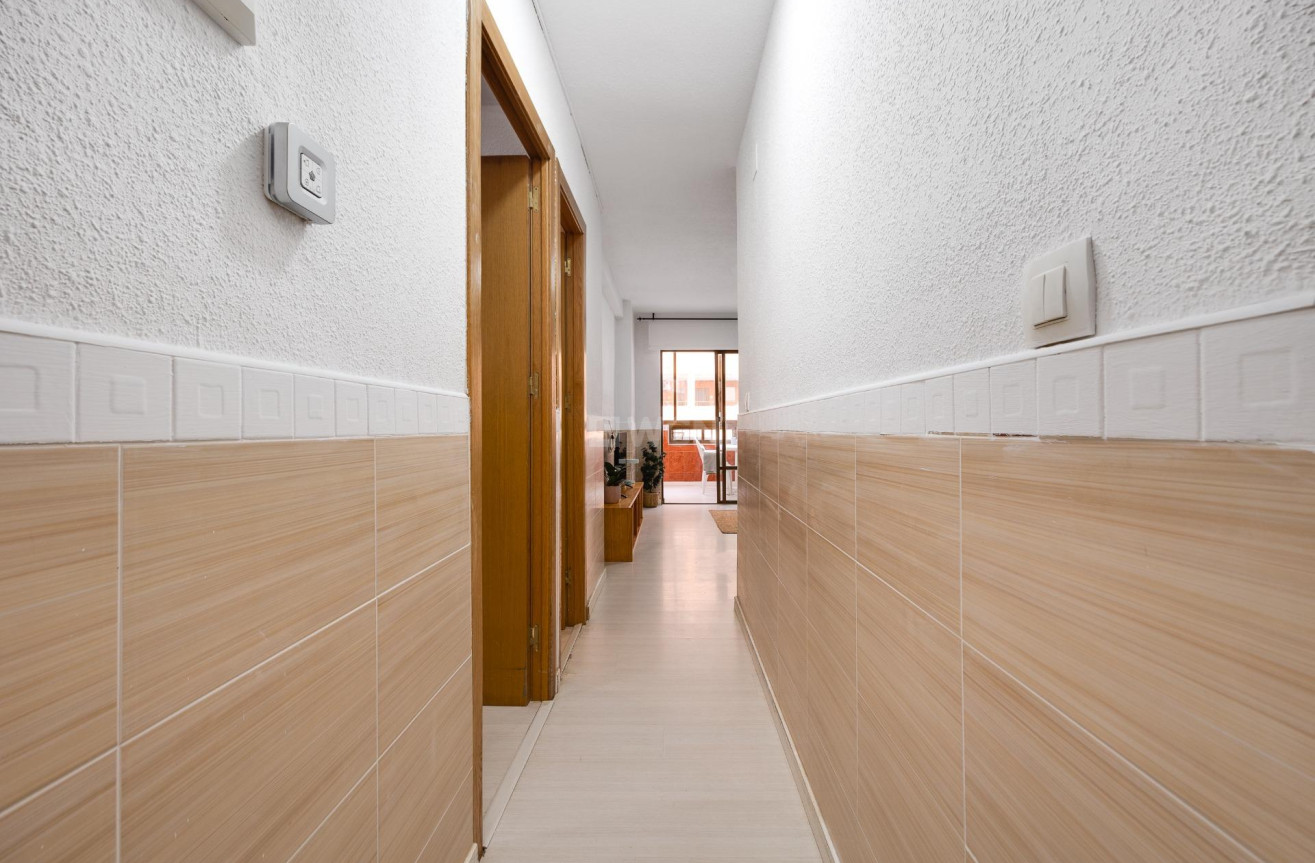 Odsprzedaż - Mieszkanie w bloku - Torrevieja - Cabo Cervera