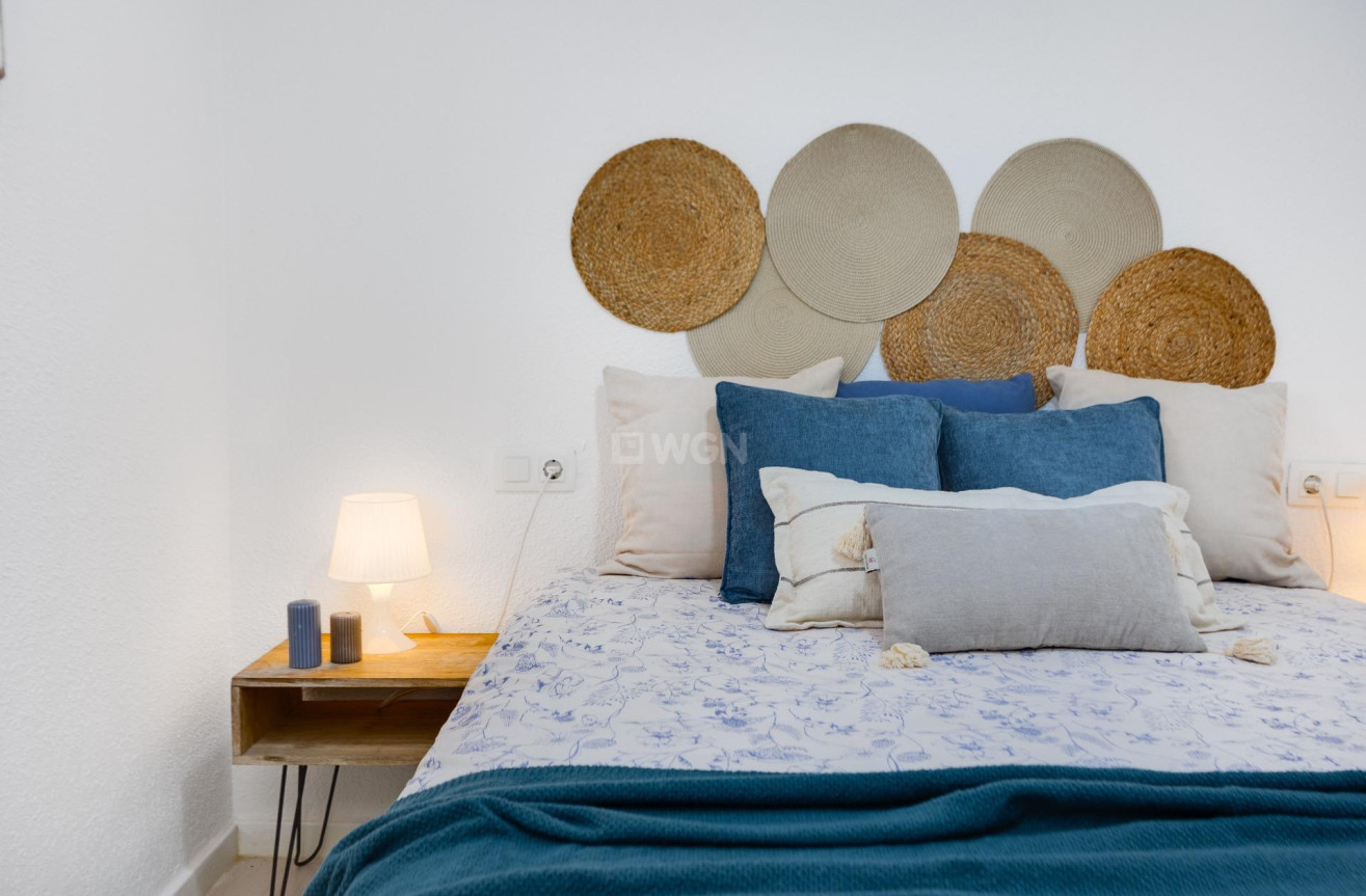 Odsprzedaż - Mieszkanie w bloku - Torrevieja - Cabo Cervera