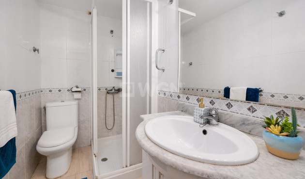 Odsprzedaż - Mieszkanie w bloku - Torrevieja - Cabo Cervera