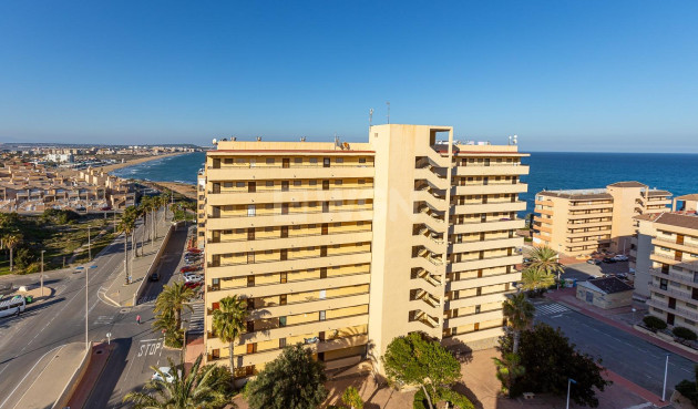 Odsprzedaż - Mieszkanie w bloku - Torrevieja - Cabo Cervera