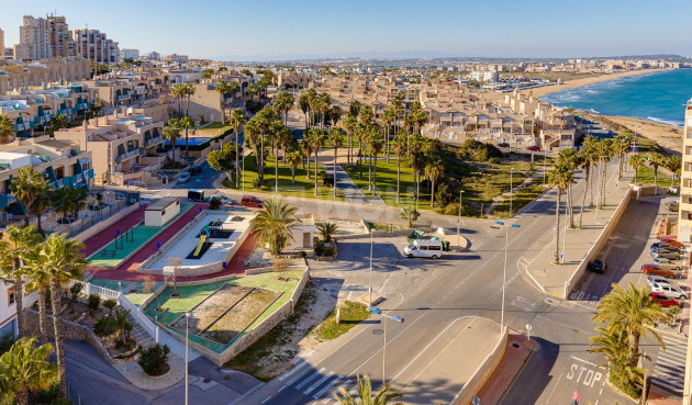 Odsprzedaż - Mieszkanie w bloku - Torrevieja - Cabo Cervera