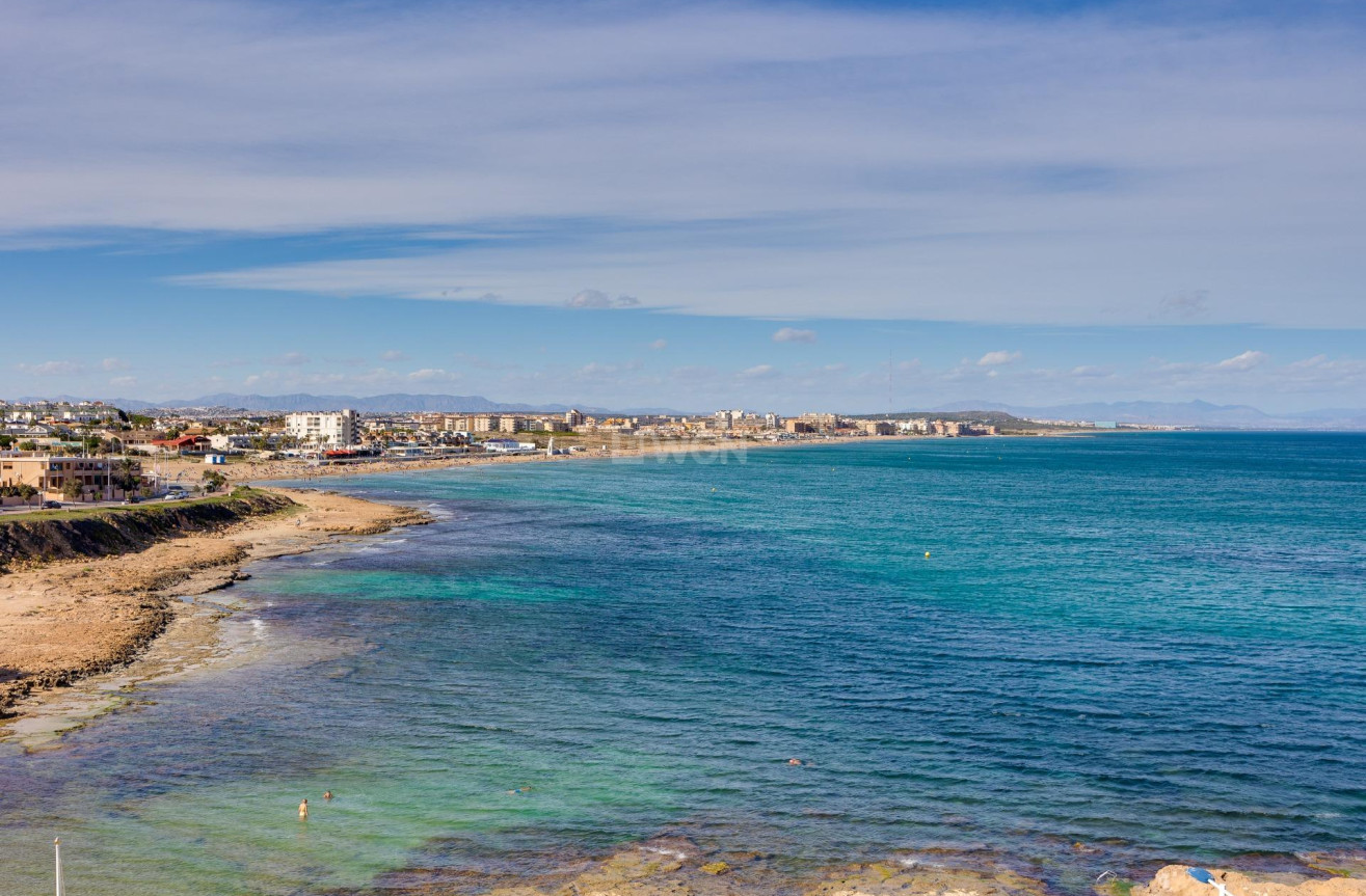 Odsprzedaż - Mieszkanie w bloku - Torrevieja - Cabo Cervera