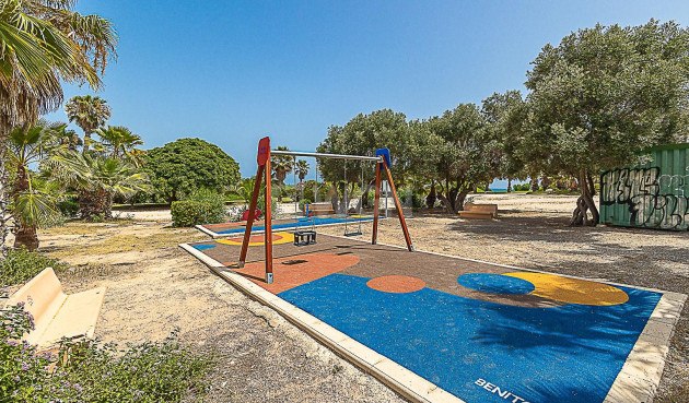 Odsprzedaż - Mieszkanie w bloku - Torrevieja - Cabo Cervera