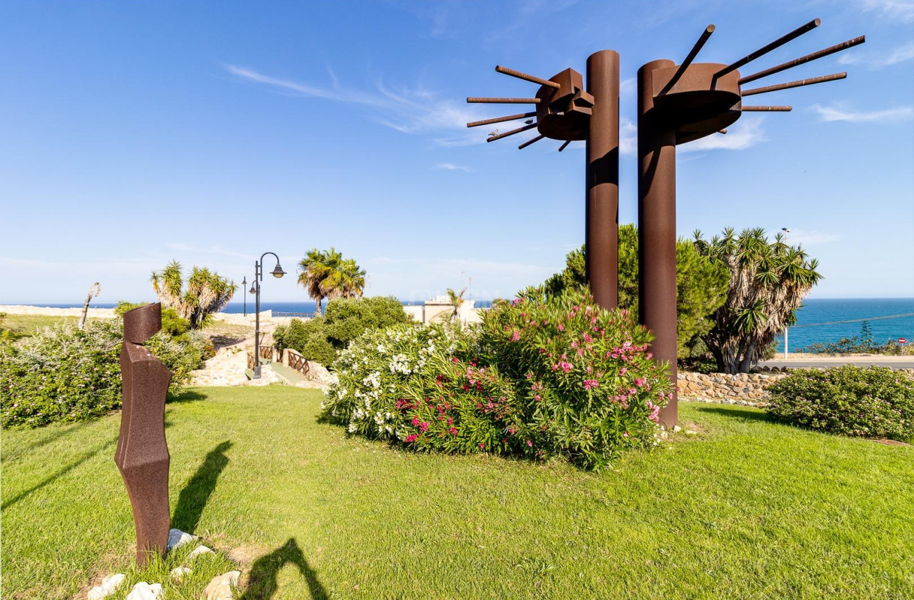 Odsprzedaż - Mieszkanie w bloku - Torrevieja - Cabo Cervera