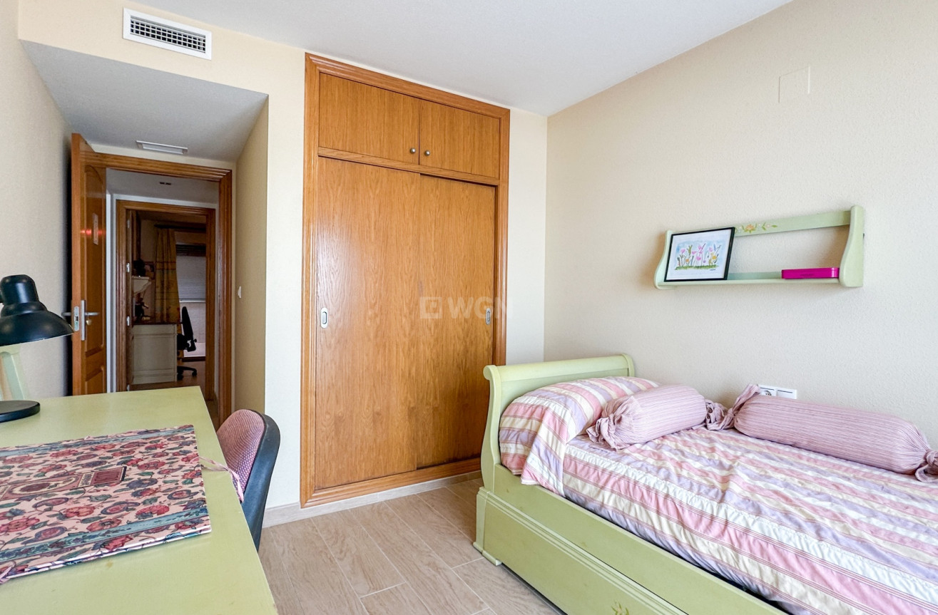 Resale - Apartment / flat - Torrevieja - Costa Blanca