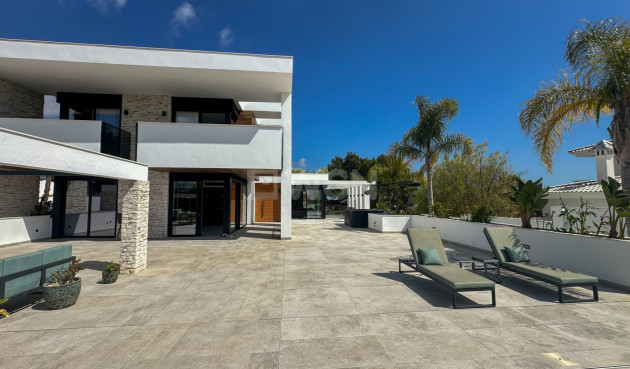 Resale - Villa - Orihuela Costa - Costa Blanca