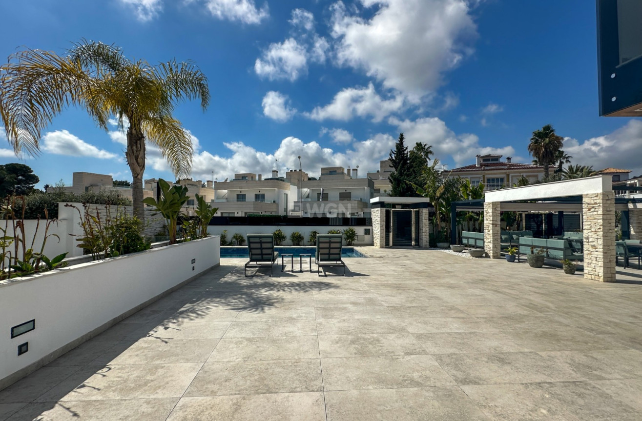 Resale - Villa - Orihuela Costa - Costa Blanca