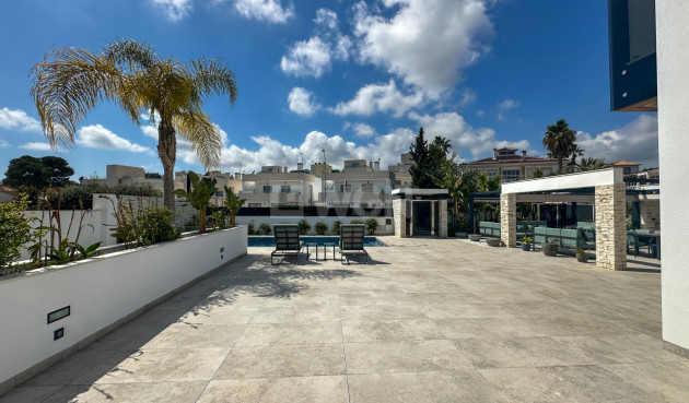 Resale - Villa - Orihuela Costa - Costa Blanca