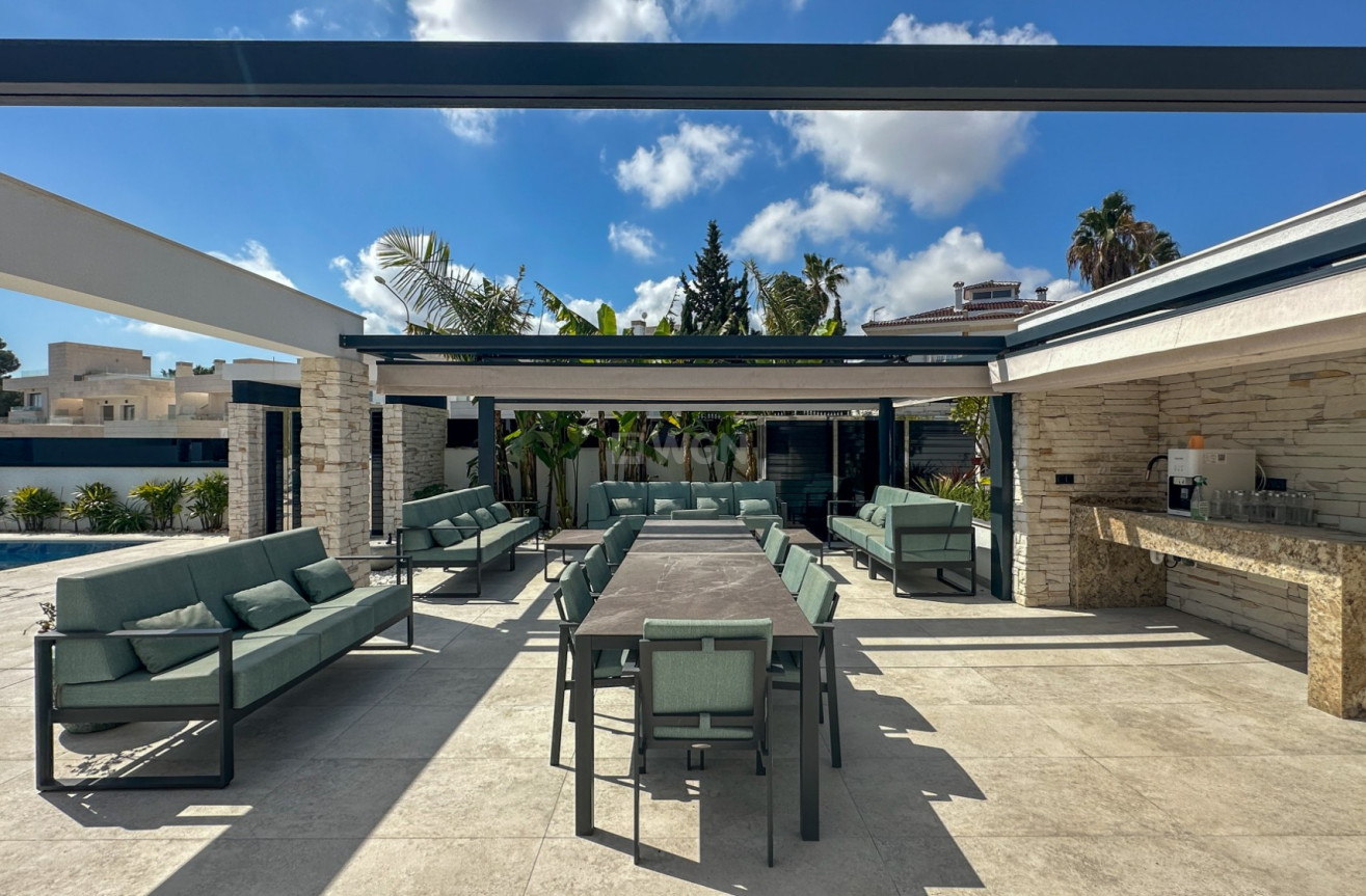 Resale - Villa - Orihuela Costa - Costa Blanca