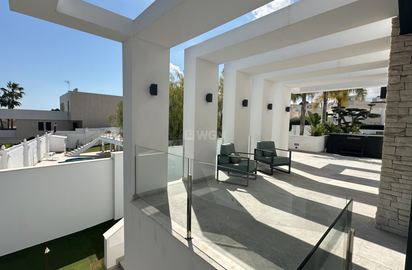 Resale - Villa - Orihuela Costa - Costa Blanca