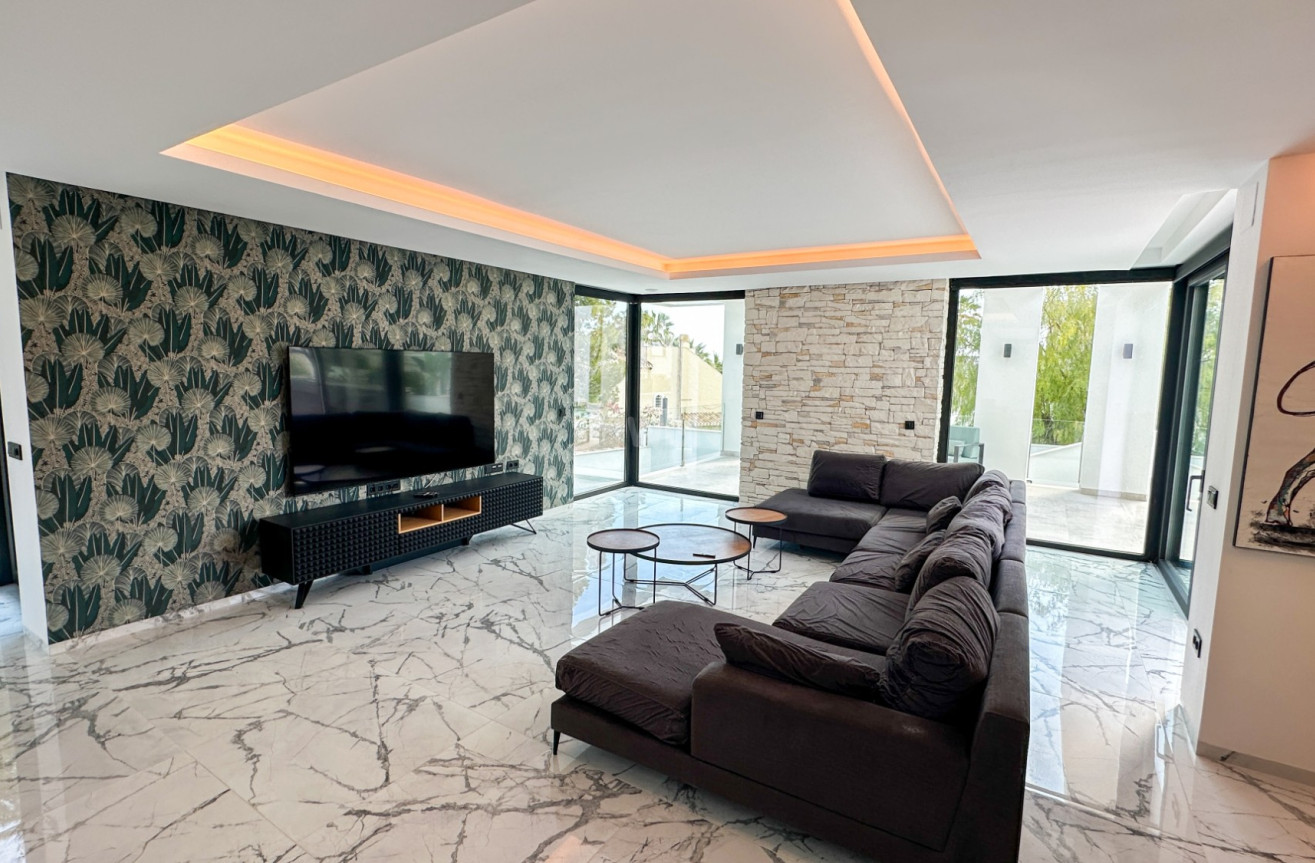 Resale - Villa - Orihuela Costa - Costa Blanca