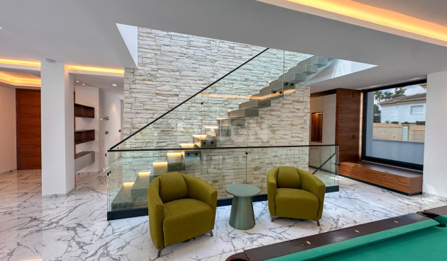 Resale - Villa - Orihuela Costa - Costa Blanca