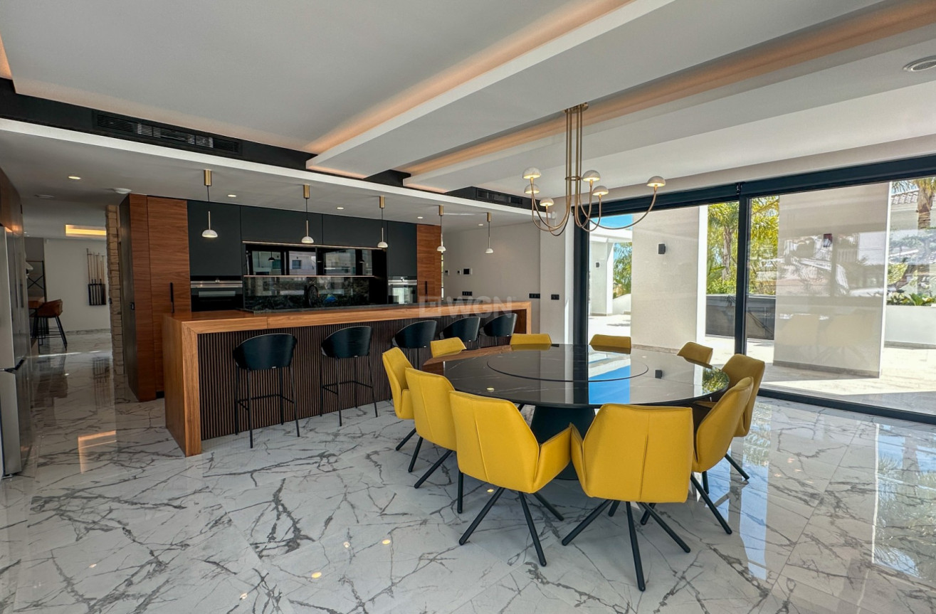 Resale - Villa - Orihuela Costa - Costa Blanca