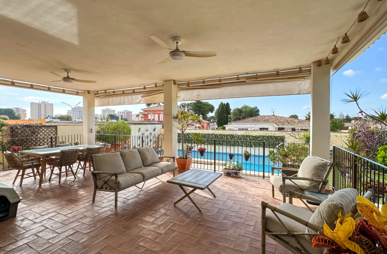 Resale - Villa - Dehesa de Campoamor - Costa Blanca