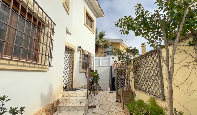 Resale - Villa - Dehesa de Campoamor - Costa Blanca