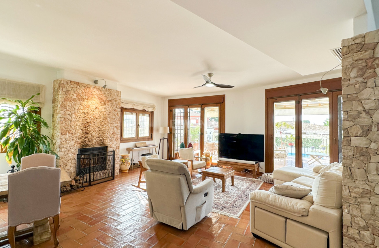 Resale - Villa - Dehesa de Campoamor - Costa Blanca