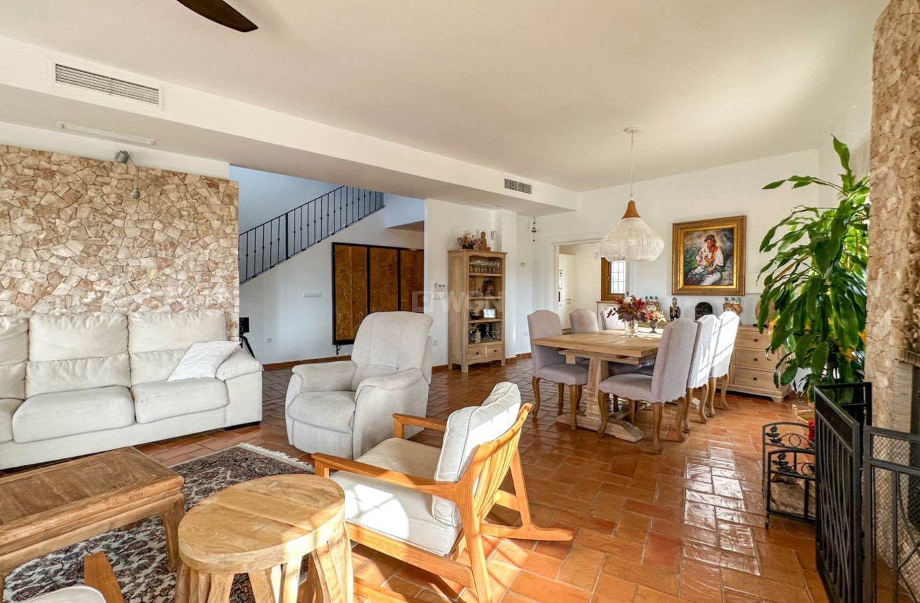 Resale - Villa - Dehesa de Campoamor - Costa Blanca