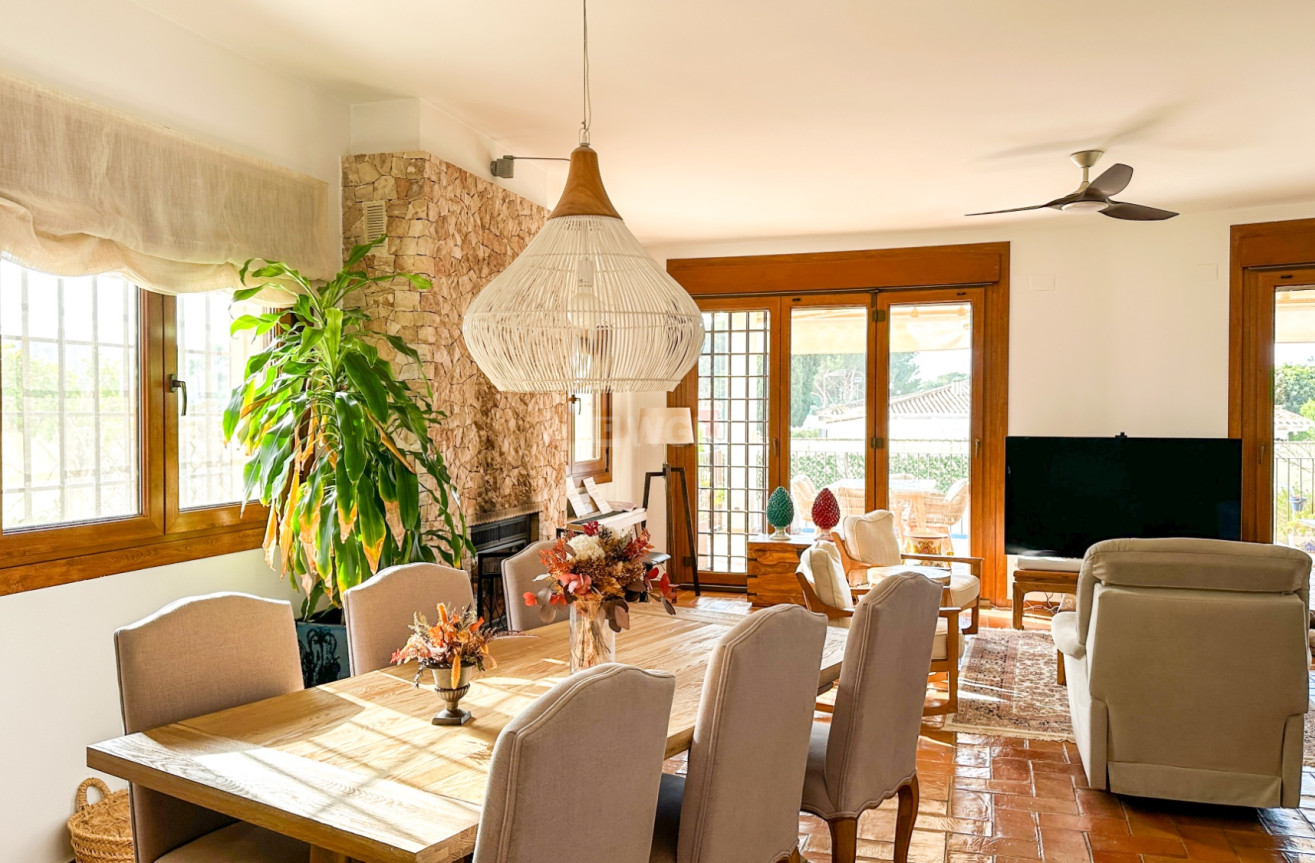 Resale - Villa - Dehesa de Campoamor - Costa Blanca