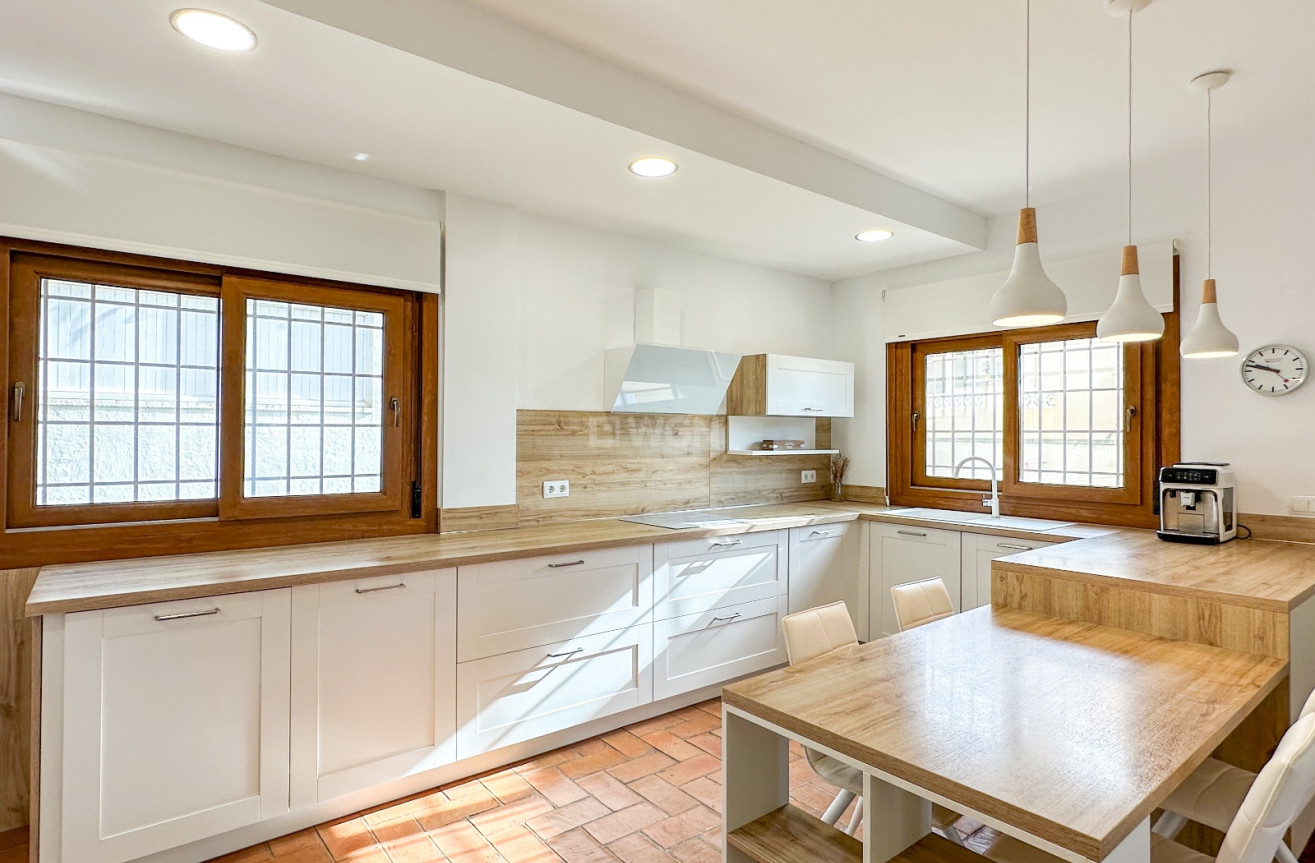 Resale - Villa - Dehesa de Campoamor - Costa Blanca