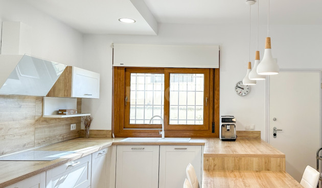 Resale - Villa - Dehesa de Campoamor - Costa Blanca