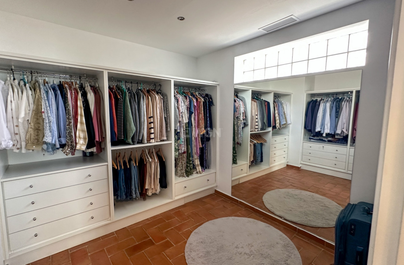 Resale - Villa - Dehesa de Campoamor - Costa Blanca