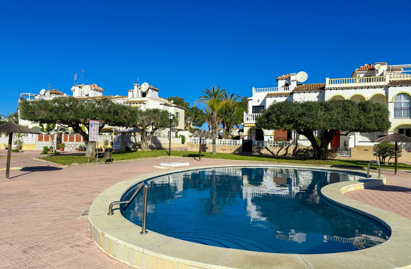 Reventa - Apartamento / piso - Villamartin - Costa Blanca